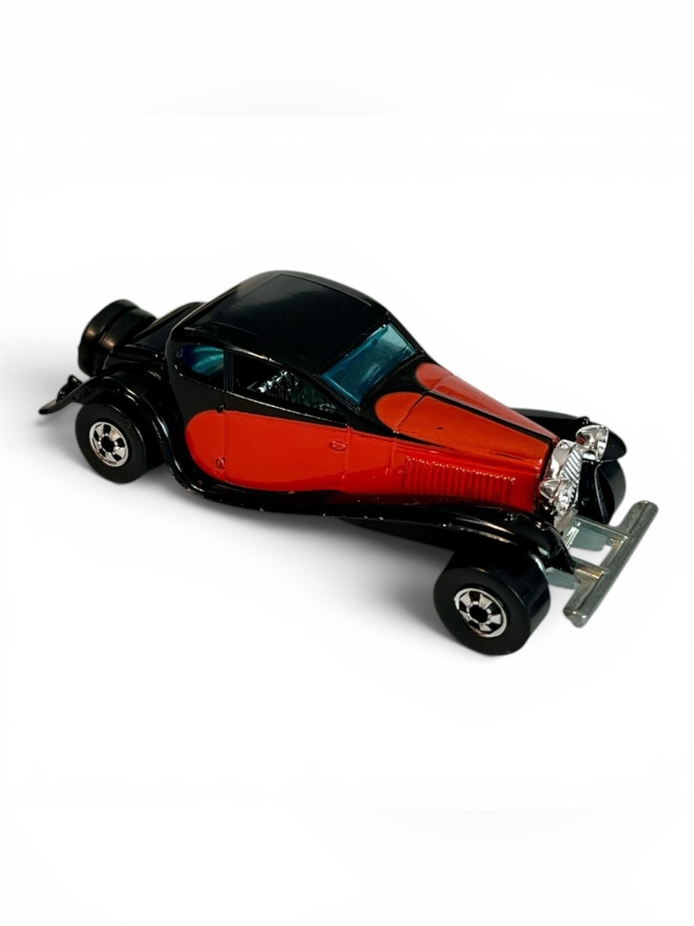 Vintage 1980 Hot Wheels Black/Red '37 Bugatti Blackwall Hong Kong
